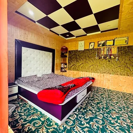 Sheen Homestay Gulmarg Exterior photo