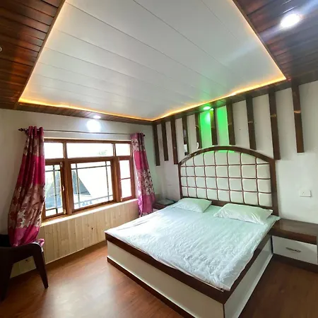 Sheen Homestay Gulmarg Exterior photo