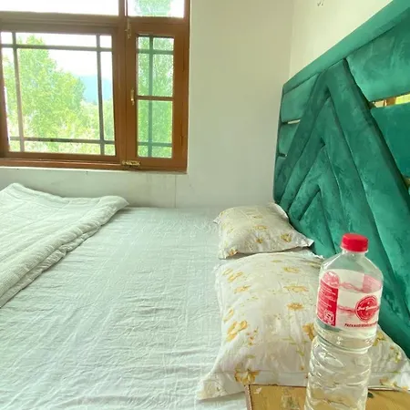 Sheen Homestay Gulmarg Exterior photo